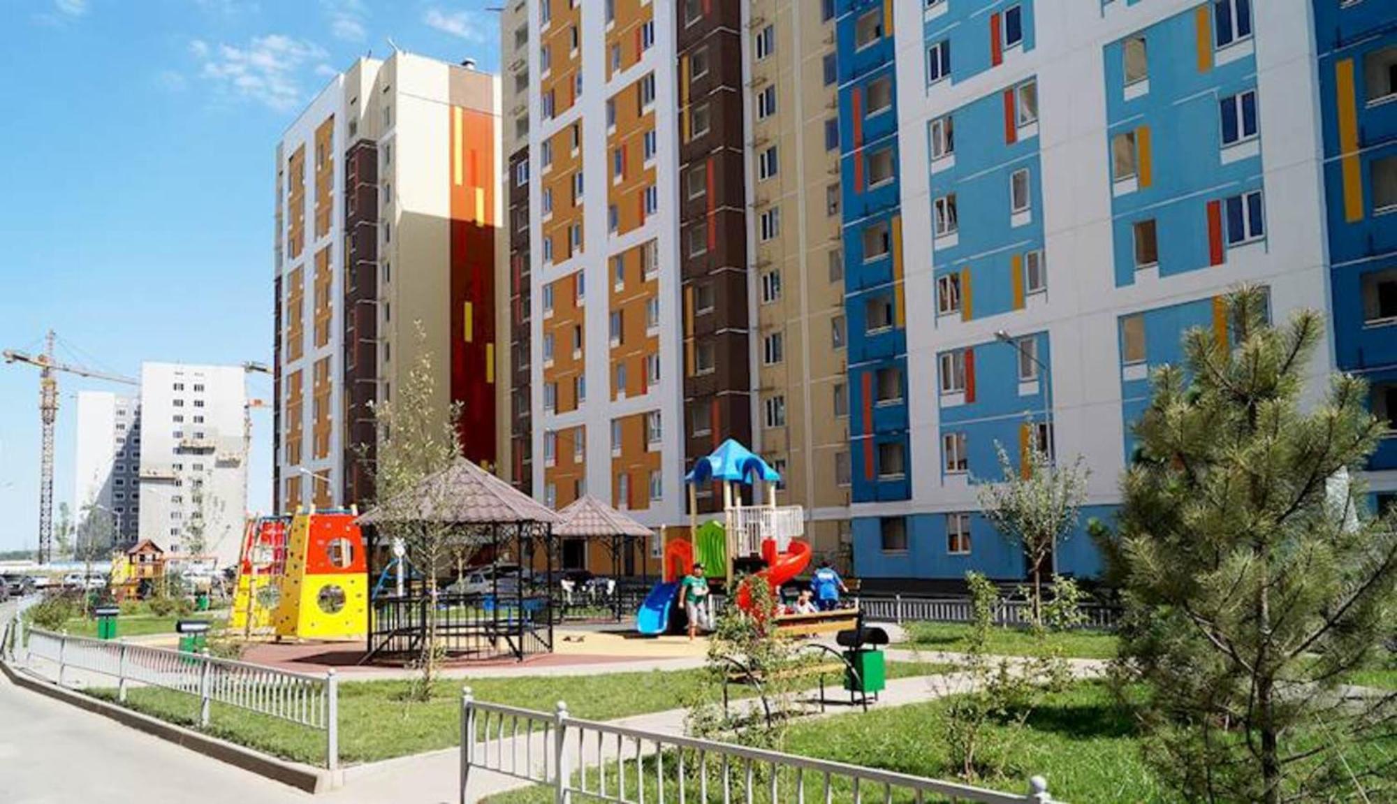 In Complex Almaly 85-24 * Almaty